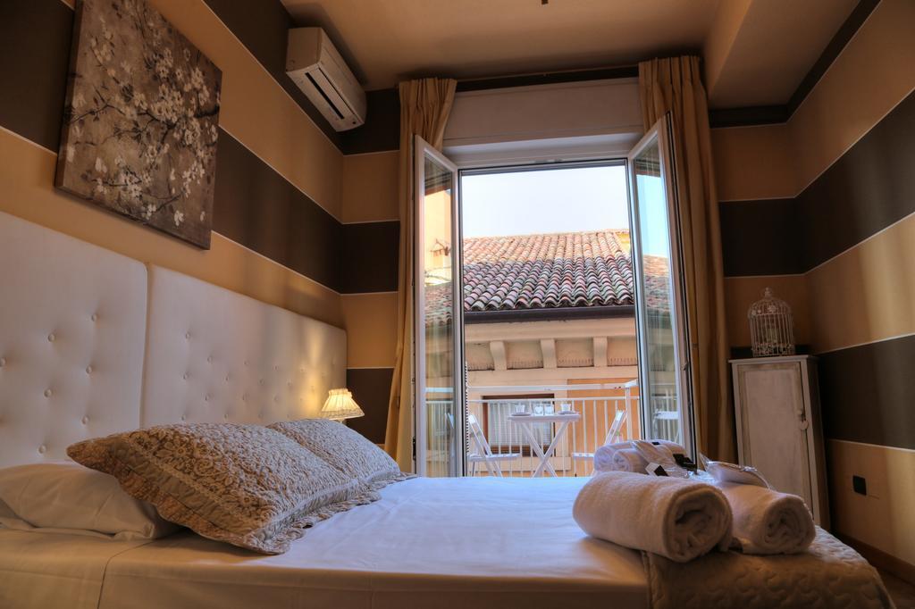 La Casetta Di Lina Rooms And Apartments Verona Eksteriør bilde