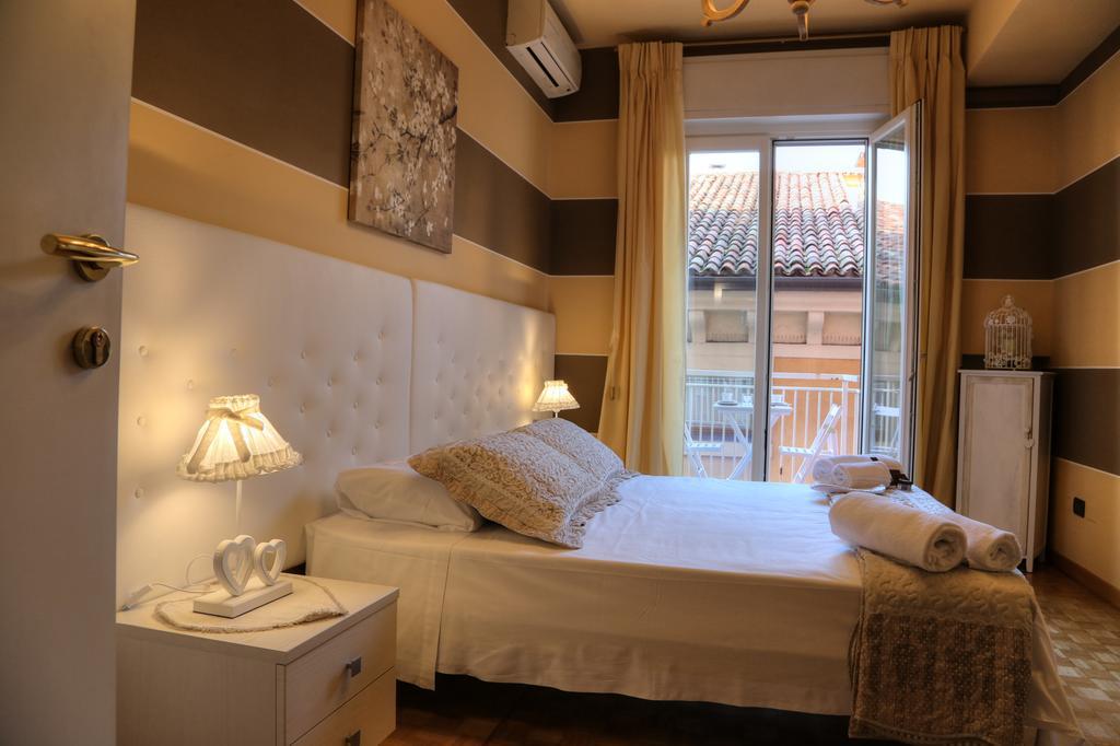 La Casetta Di Lina Rooms And Apartments Verona Eksteriør bilde